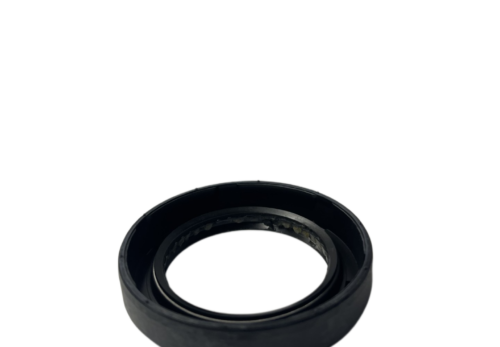 R151 Transmission Output Shaft Seal